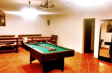 HDR Bracket = 0,8,-8 FaceNum=0 FocusArea=000111111